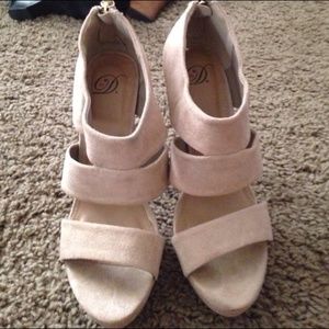 TRADE Sexy, classy, strappy nude heels. VS NIGHTY