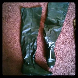 Blk thigh high boots