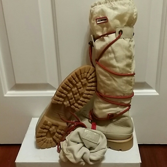 Hunter 'Summit' Waterproof Ivory Boot Sz 7