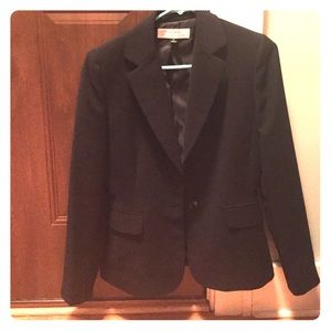 Tahari black suit matching jacket and pants