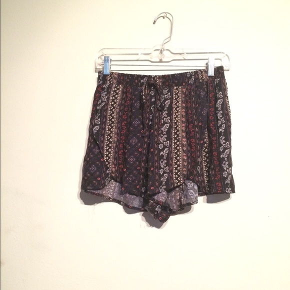 Black tribal short