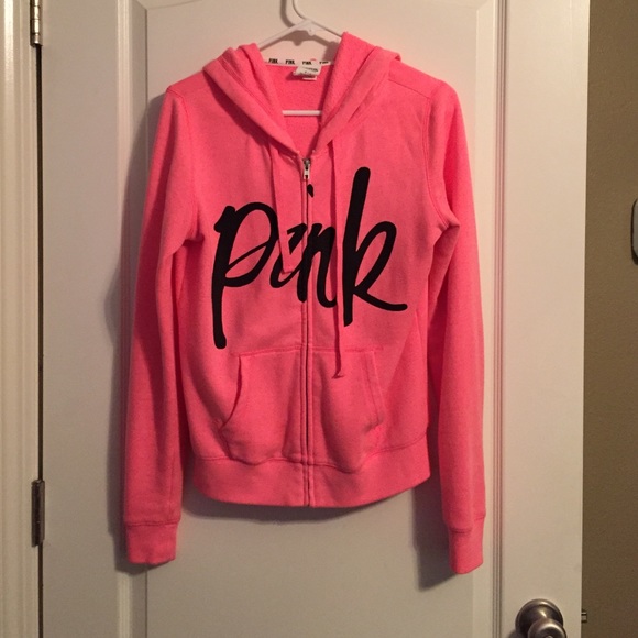 PINK sweater 💟