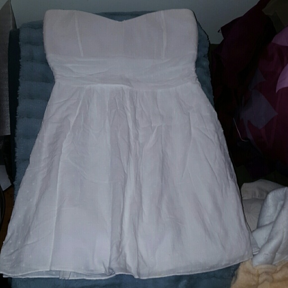 White Strapless dress