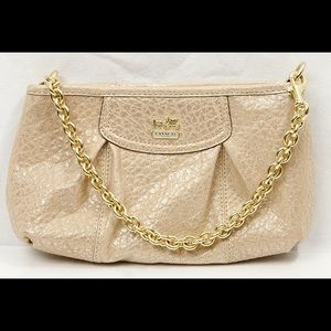 coach wristlets 39