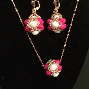 Fuschia and pearly white set