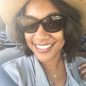 Meet your Posher, Danielle