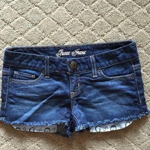 Guess Daisy Dukes 🌼