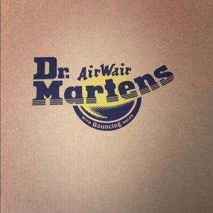 Dr. Martens sun yellow boot