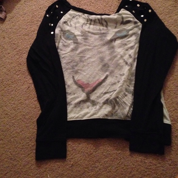 Studded tiger grey long sleeve