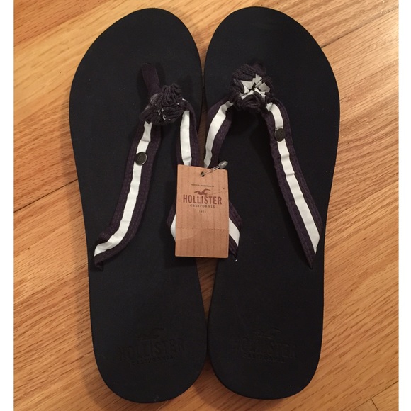 Hollister flip flops