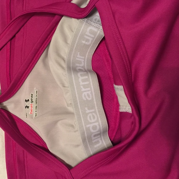 Workout tank with sports bra - Picture 3 of 3