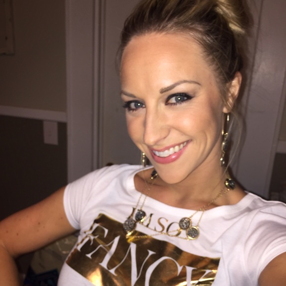 Meet your Posher, Kelly