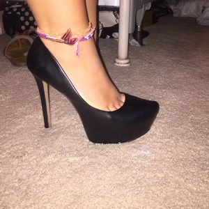 Jessica Simpson Black heels