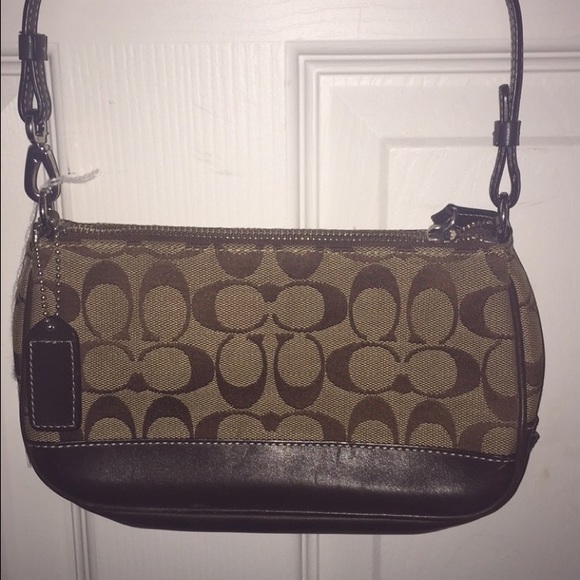 Authentic Coach small wristlet- like  Purse
