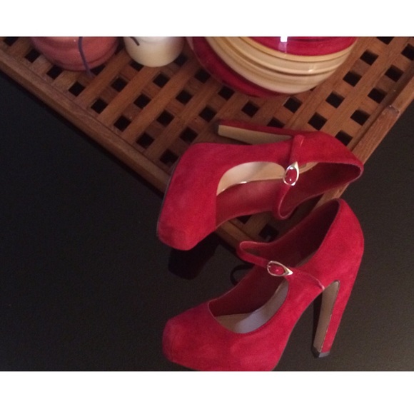 Dolce Vita Shoes - 💋red DV heels🍒