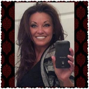 Meet your Posher, Cyndi