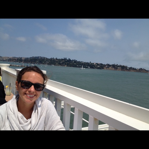 Meet your Posher, Alli - Picture 1 of 1