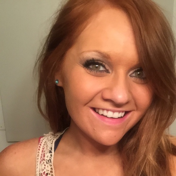 Meet your posher :) - Picture 2 of 4