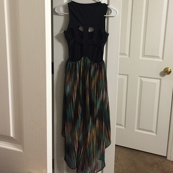 Dress - Picture 3 of 3