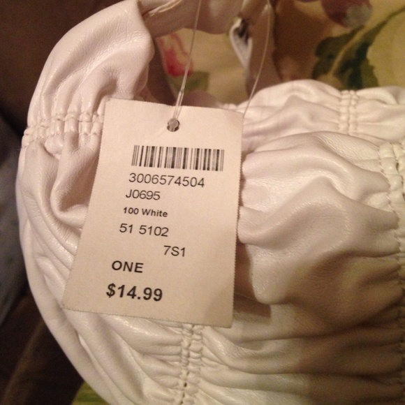 White purse! - Picture 3 of 4