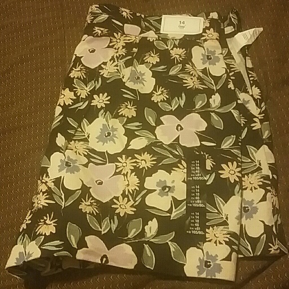 Shorts - Picture 2 of 2