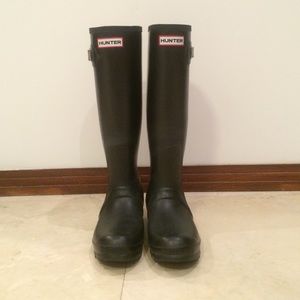Black Tall Hunter Boots