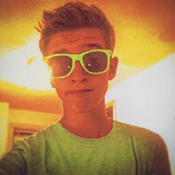 Meet your Posher, Gavin - Picture 1 of 1