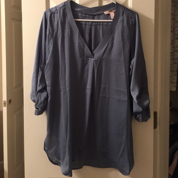 Loose Fitted V Neck Blouse - Picture 1 of 2