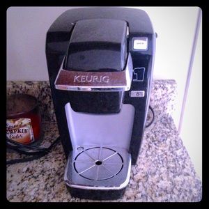Mini Keurig plus 40 Kcups!!
