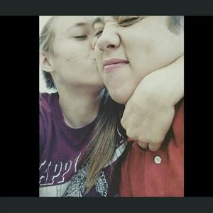 Meet your Posher, Caitlin