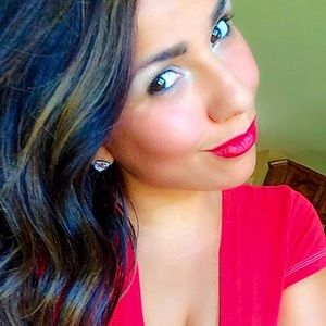 Meet your Posher, Vanessa