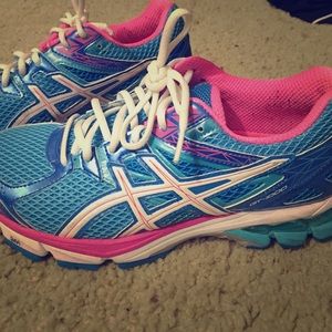 Asics GT 1000
