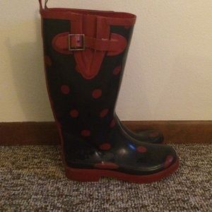 Gap Navy and Red polka dot rain boots