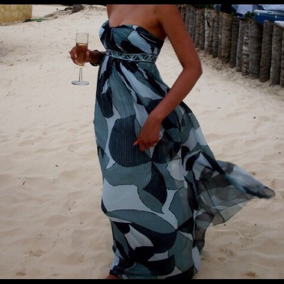 Only wore it once! Great condition and quality