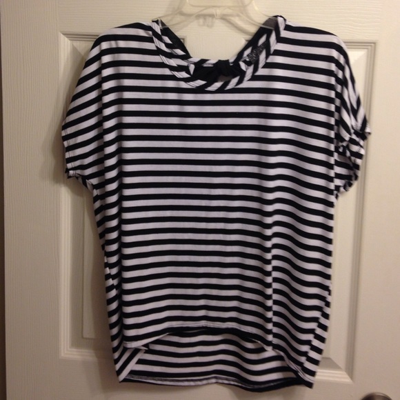 MM black and white striped top