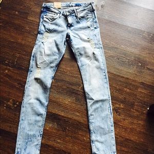 H and M BRAND new this season jeans  paid 40