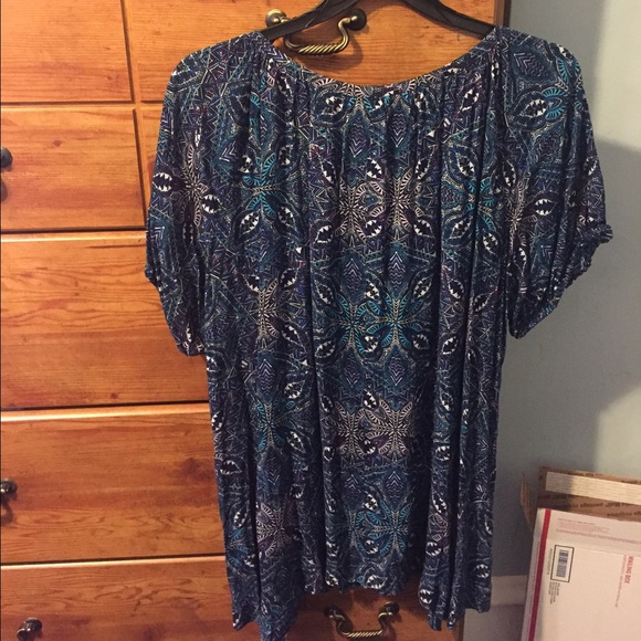 Cute summer top - Picture 2 of 2