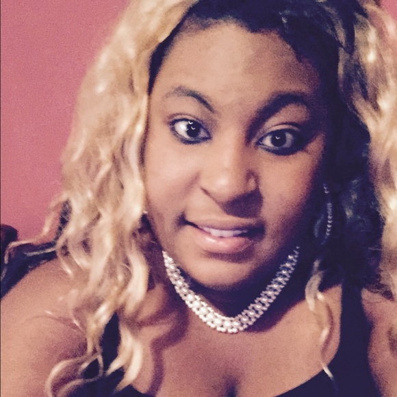 Meet your Posher, Carreen - Picture 1 of 1