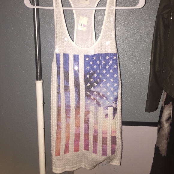 (NWT) VS pink sequin top😍