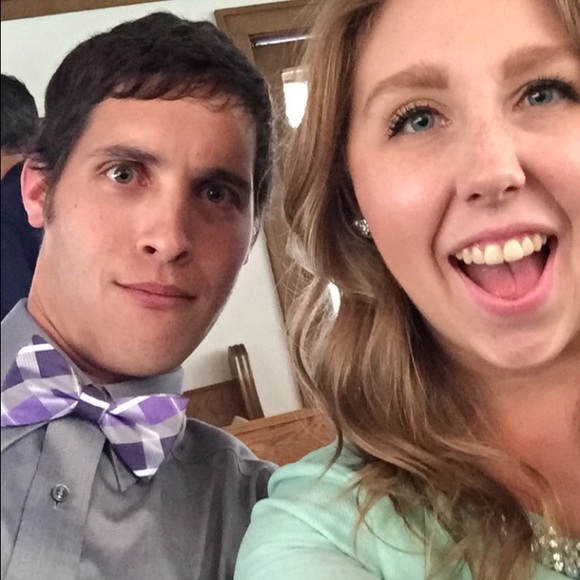 Meet your Posher, Cassie - Picture 4 of 4