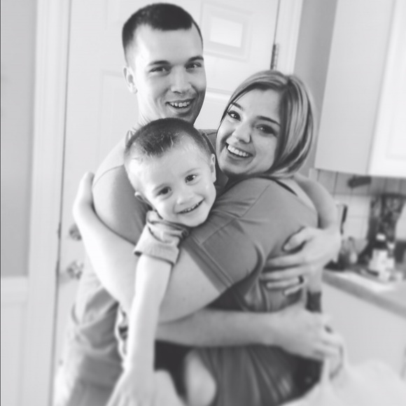 Meet your Posher, Danielle - Picture 1 of 4