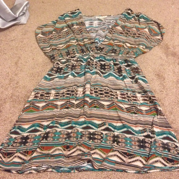 Tribal top