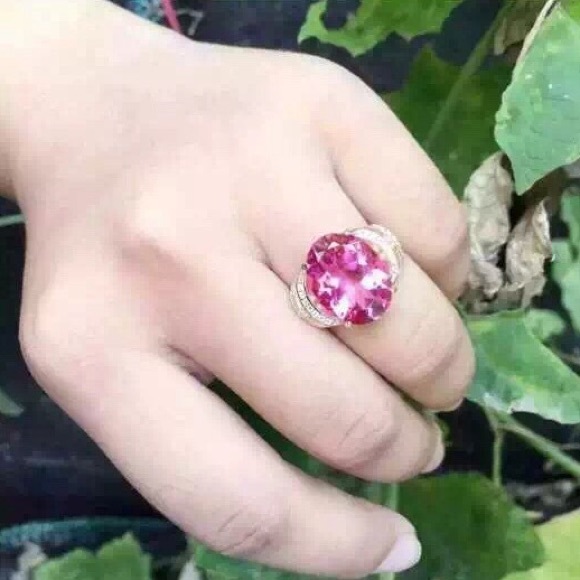 Ruby Ring - Picture 1 of 2