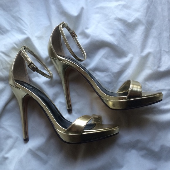 Michael Antonio Gold Heels