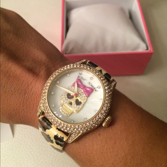Betsey Johnson Jewelry - 💎Betsey Johnson Skull Watch