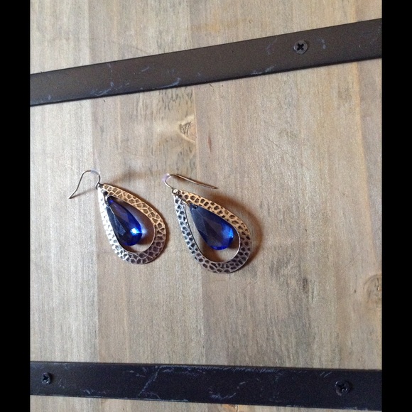 Jewelry - Earings J-00069 Tina's Closet sablesbohotique