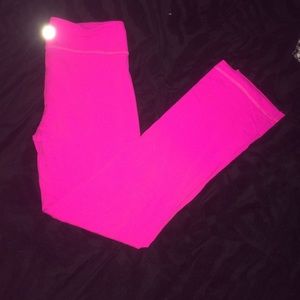 Pink Lululemon capri leggings