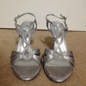 Great prom/homecoming shoes!