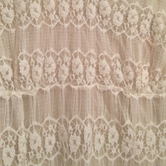 Stretchy laced night-out gown - Picture 2 of 3