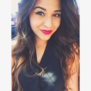 Meet your posher!!!!💁🏻